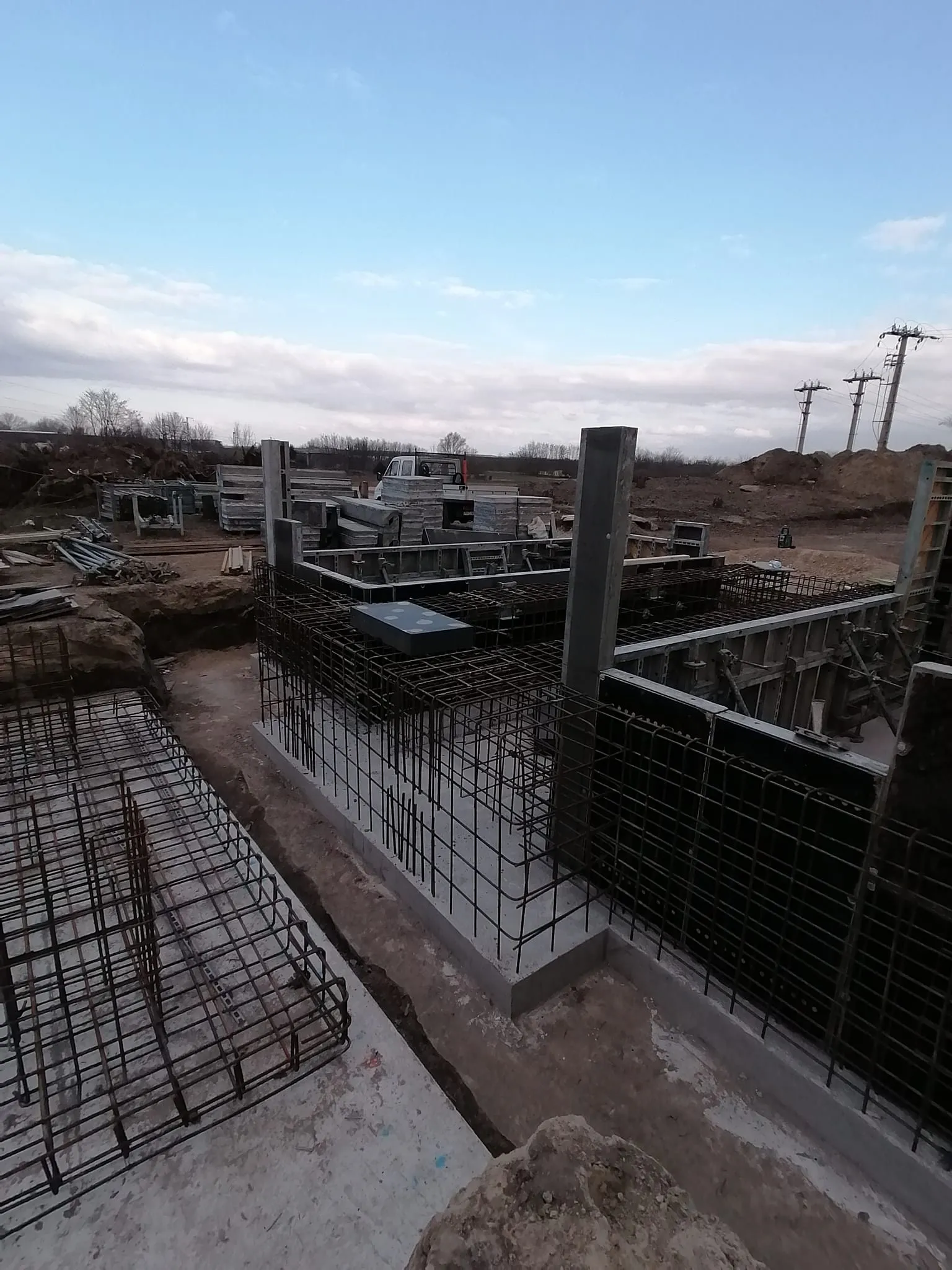 Vasbeton vasalás — Virág Gábor Építő Bt.